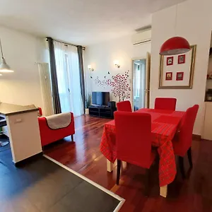 Apartamento The Red In With Free Parking, Florencia