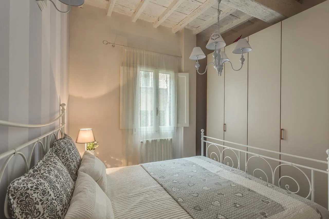 Apartments Florence- Santa Maria Novella 0*, Florenz